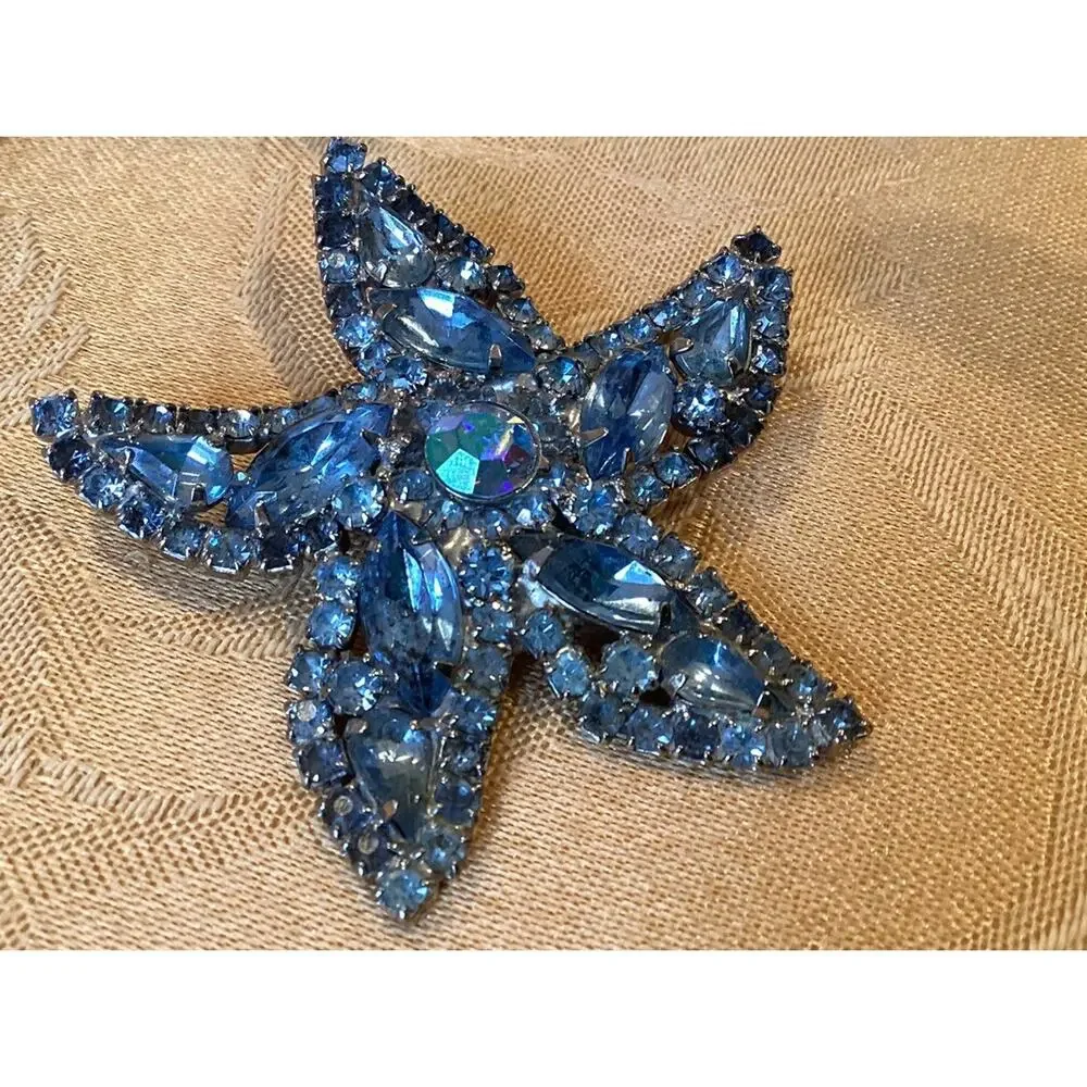 Vtg WEISS Something Old Blue Rhinestone Star Fish Brooch Pin Prong Set 2.75” - Picture 3 of 7